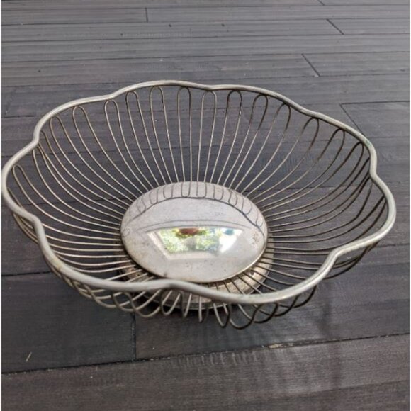 Set of 2 Wire Bowls Kitchen Decor Fruit Metal Countertop Basket Flower Shape - Picture 3 of 7